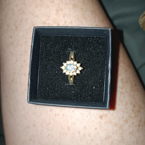 Ring - Picture 3 of 3